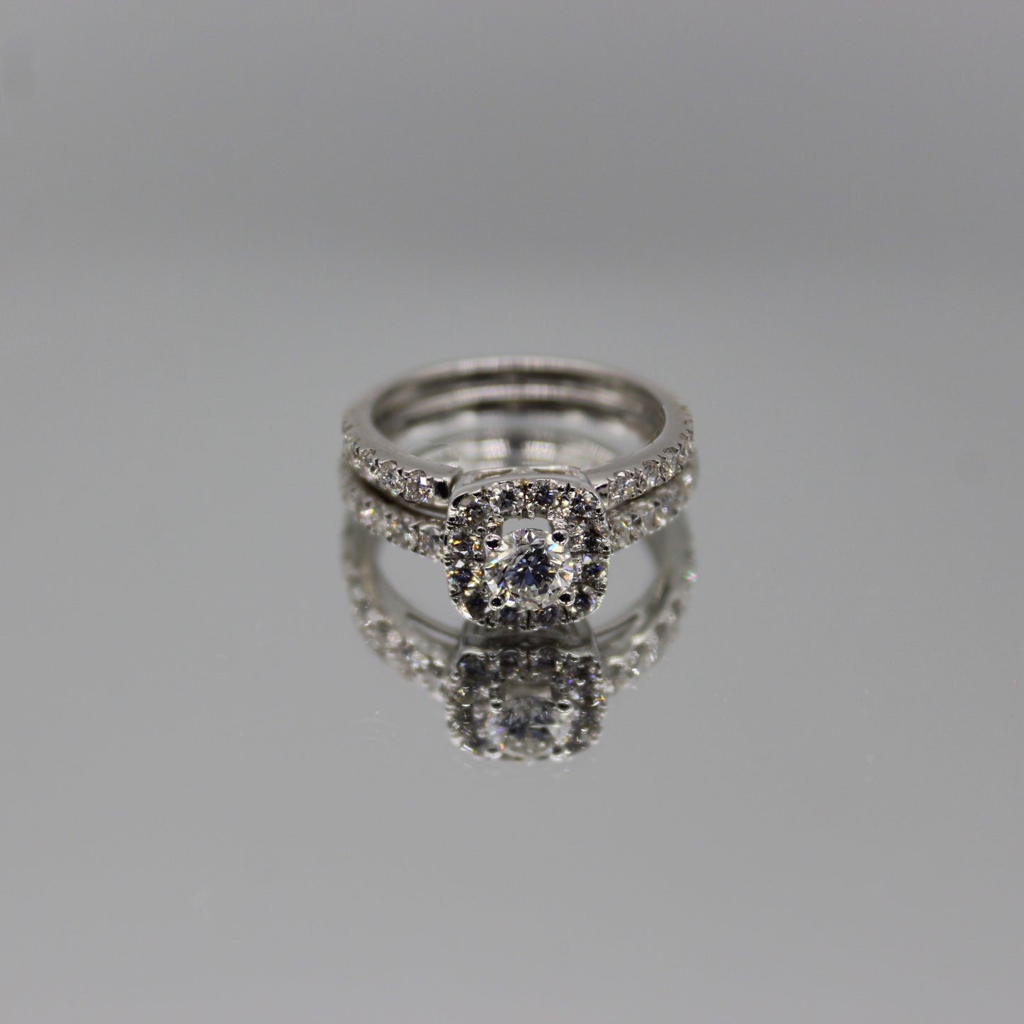 Cushion Halo Bridal Ring Set in 14KW (2505)