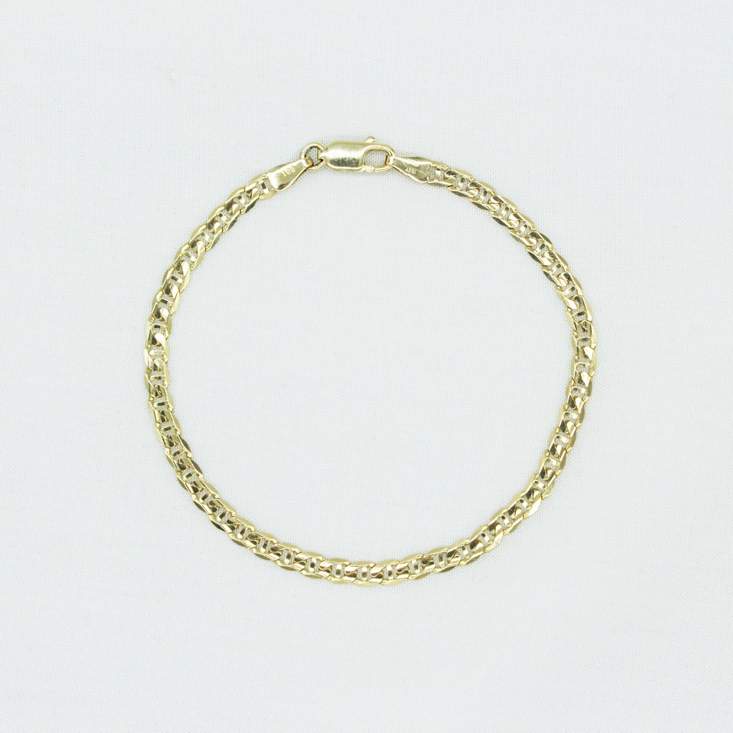 Gucci Link Bracelet in 10K (3.7mm x 0.8mm)