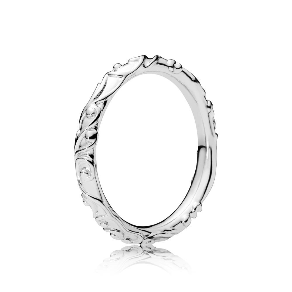 Regal pattern silver ring
