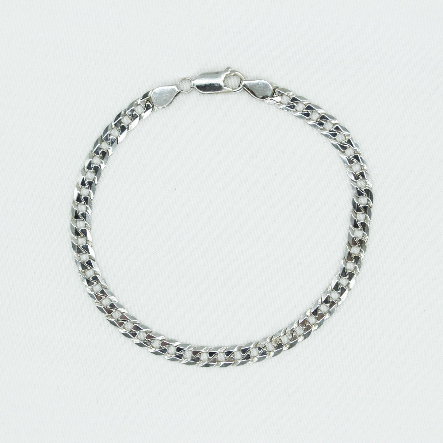 Curb Link Bracelet in 10K (5.2mm x 1.1mm)