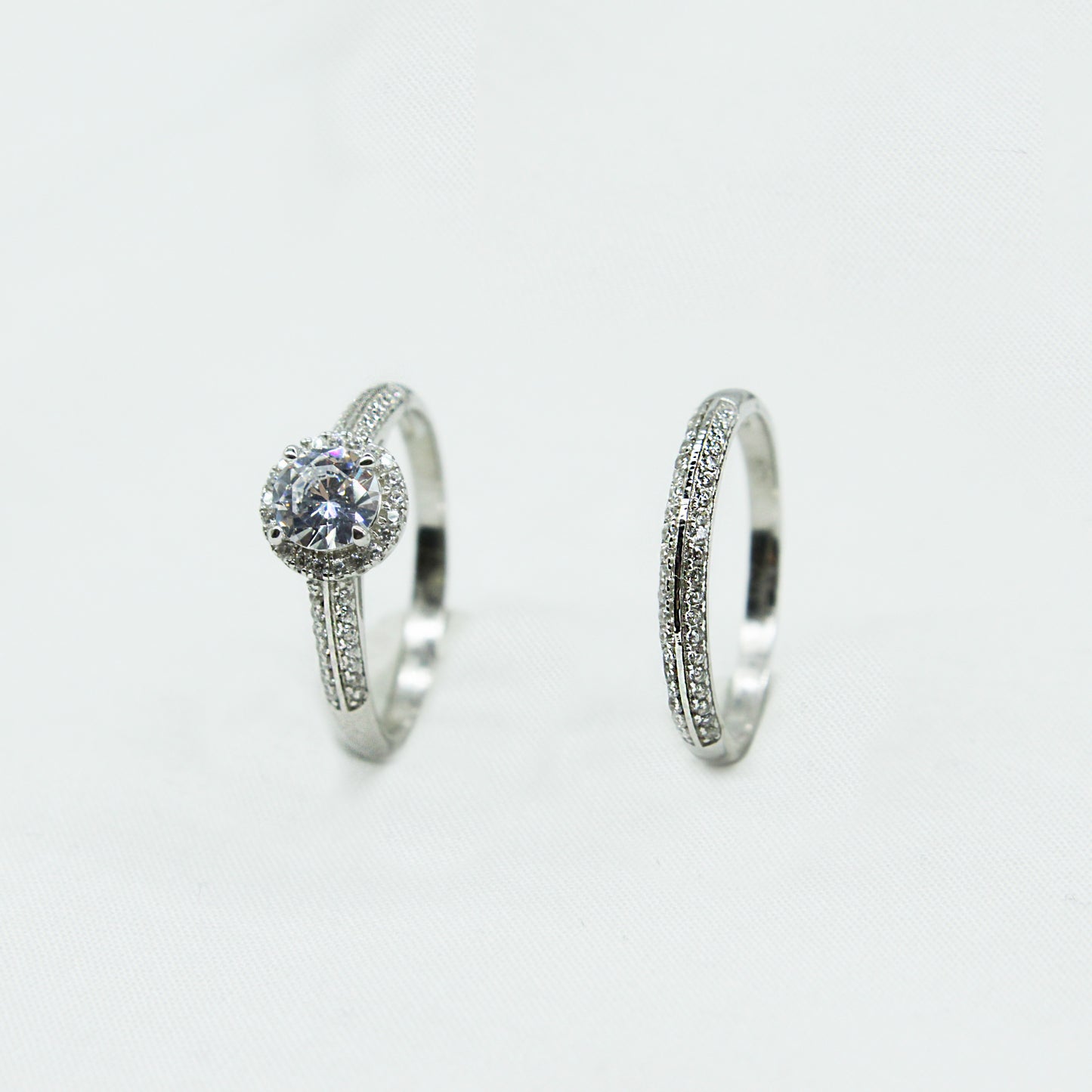 Sparkling Halo Bridal Set Ring in Sterling Silver