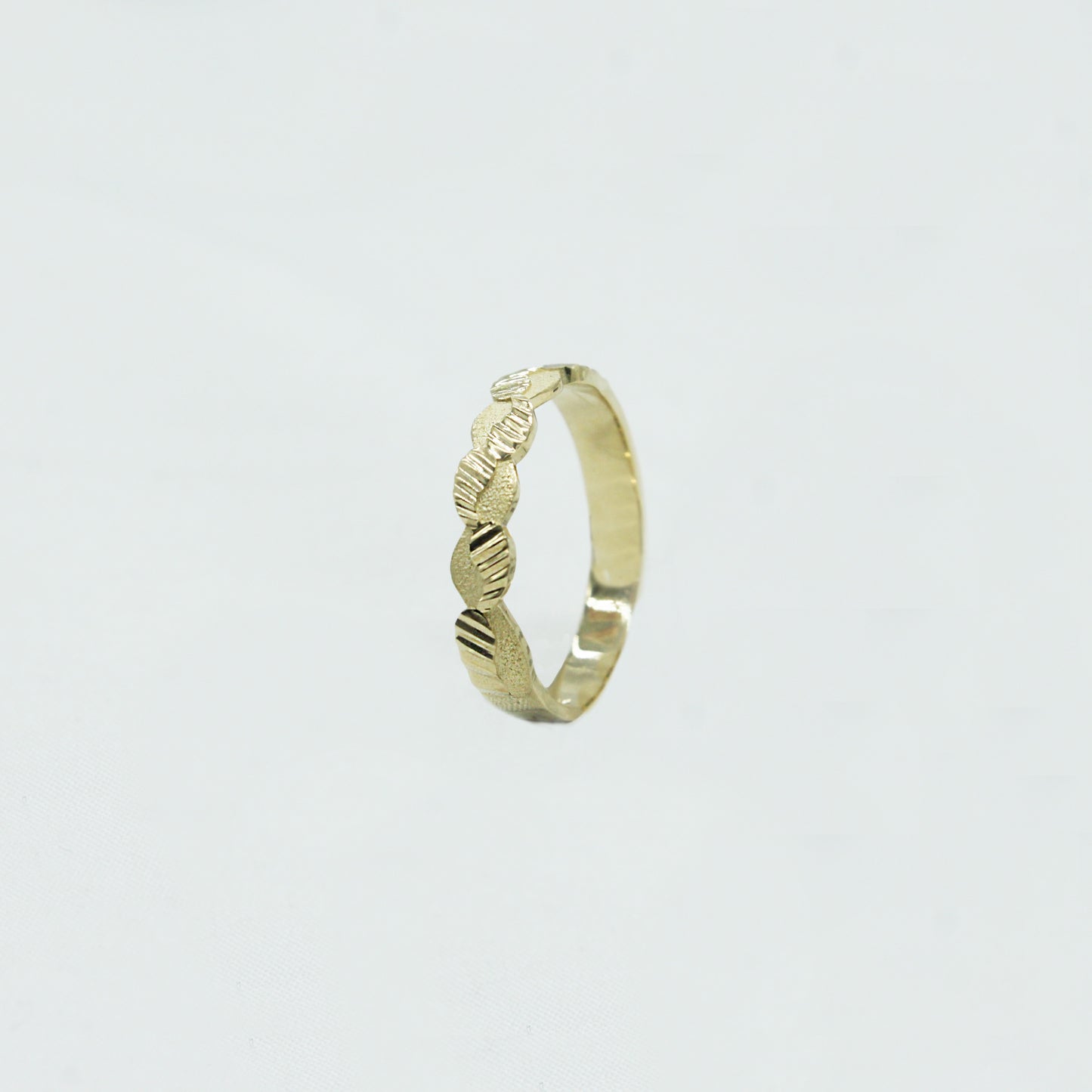 Nugget Wedding Band in 10K