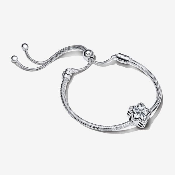 Sparkling Snowflake Bracelet Gift Set
